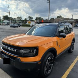 Lyon’s Hand Carwash & Detail Center