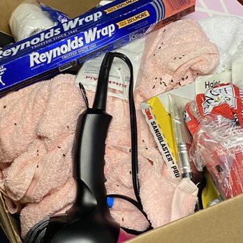 Extra Space Storage - Rat poop over EVERYTHING. - Self Storage Near Me - Quincy, Massachusetts