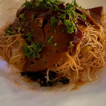 Full Bloom Vegan - GARLIC CHILI NOODLES - Vegan Near Me - Miami Beach, Florida