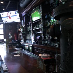 Salty Dog Bar and Restaurant - Bar area