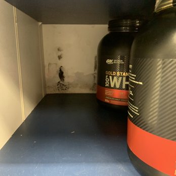 The Vitamin Shoppe - Black mold!!!! - Vitamins & Supplements Near Me - Metuchen, New Jersey