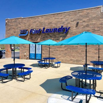 Fast Laundry - Patio area - Laundromat Near Me - Palatine, Illinois