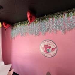 Suenos De Azucar Bakery - Inside