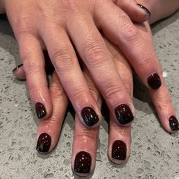 Red and black dipped ombré nails for Halloween. By Van: ask for her by name!