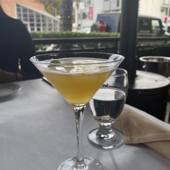 Via Alloro - Outside seating - Italian Near Me - Beverly Hills, California