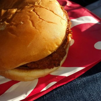 Chick-fil-A - Spicy chicken sandwich - Fast Food Near Me - Homewood, Illinois