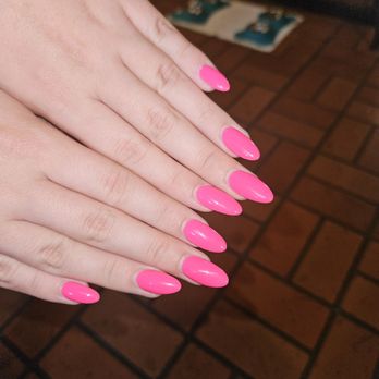 I Nails & Spa - Almond with #13 hot pink - Nail Salons Near Me - Kansas City, Missouri I Nails & Spa - Almond with #13 hot pink - Nail Salons Near Me - Kansas City, Missouri