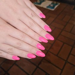 I Nails & Spa - Almond with #13 hot pink