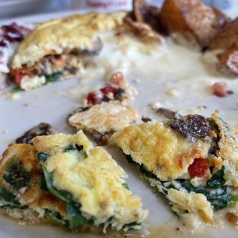 Sunset Grill - Remaining French Lady ... DELISH! - American Near Me - Fredericksburg, Texas