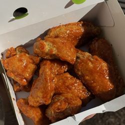 Sweet and spicy fried chicken wings