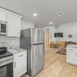 Farm of Dreams Resort - Cabin Kitchen
