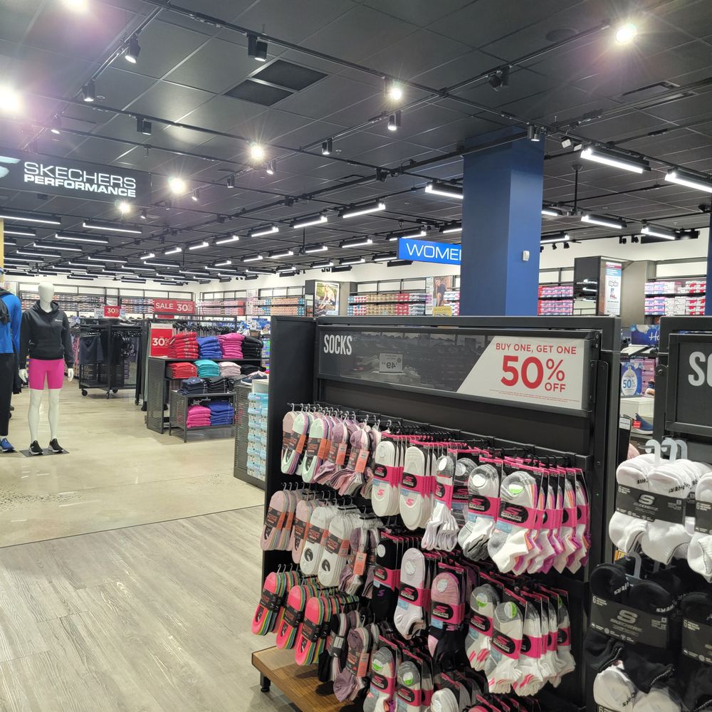 SKECHERS Warehouse Outlet - Inside - Shoe Stores Near Me - Edison, New Jersey SKECHERS Warehouse Outlet - Inside - Shoe Stores Near Me - Edison, New Jersey