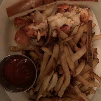 Neptune Oyster - Maine Lobster Roll Sandwich - Seafood Near Me - Boston, Massachusetts Neptune Oyster - Maine Lobster Roll Sandwich - Seafood Near Me - Boston, Massachusetts
