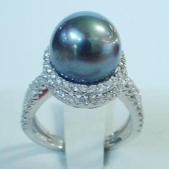 Suzie Diamond's - Jewelry Near Me - Seal Beach, California Suzie Diamond's - Jewelry Near Me - Seal Beach, California
