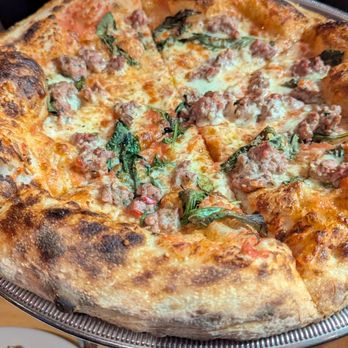 Folks Pizzeria - Pizza Near Me - Costa Mesa, California