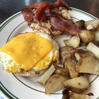 HangOverEasy - Breakfast sandwich and hoe fries. - Breakfast & Brunch Near Me - Cincinnati, Ohio