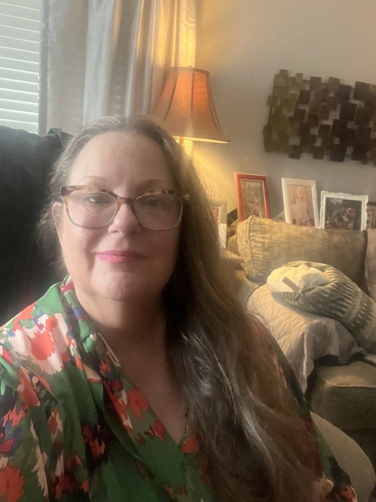 Bravo's Hair Gallery & Color Bar Logo