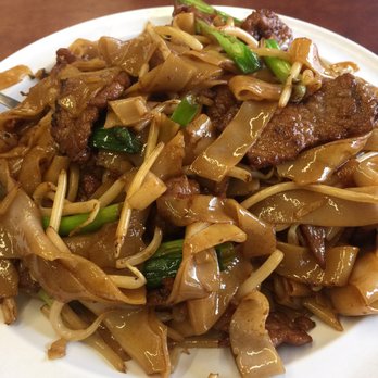 Yuet Lee - Beef chow fun $11.99 - Chinese Near Me - San Francisco, California