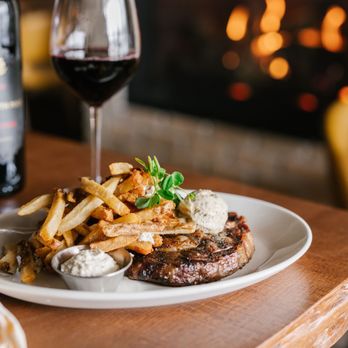 11th Post On Queen - Steak frites by the fire - Salad Near Me - Niagara-on-the-Lake, Ontario 11th Post On Queen - Steak frites by the fire - Salad Near Me - Niagara-on-the-Lake, Ontario