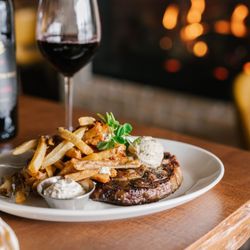 11th Post On Queen - Steak frites by the fire