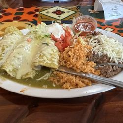Chicken enchiladas green sauce