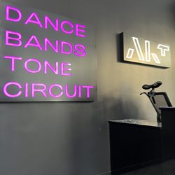 AKT