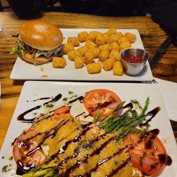 Old Ellsworth Brewing Company - Bistro Burger with Tots and the Grilled Chicken Caprese - Breweries Near Me - Queen Creek, Arizona Old Ellsworth Brewing Company - Bistro Burger with Tots and the Grilled Chicken Caprese - Breweries Near Me - Queen Creek, Arizona