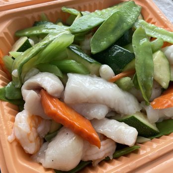 Golden Wok Bistro - Seafood with mixed vegetables - Hong Kong Style Cafe Near Me - San Mateo, California