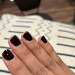 Enjoy Nails & Spa - Sides of nails have no polish.