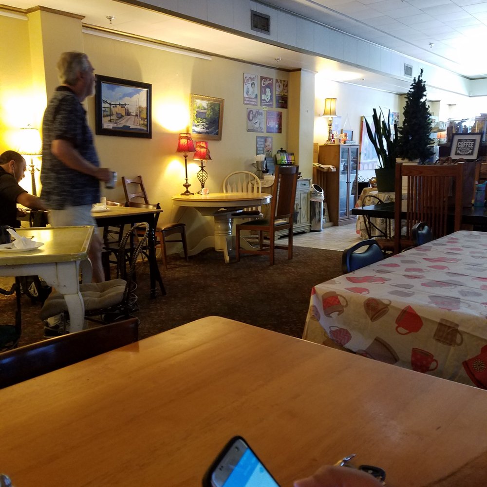 The 905 Cafe - Dining area - Coffee & Tea Near Me - Melbourne, Florida The 905 Cafe - Dining area - Coffee & Tea Near Me - Melbourne, Florida