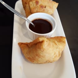 Bananaa Leaf South Indian Restaurant - Veggie samosas