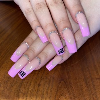 Nail Tech - Nail Salons Near Me - Oroville, California