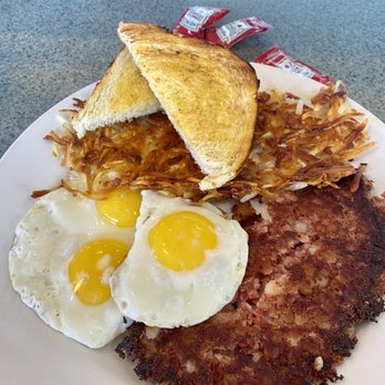 Brail's Restaurant - Corned beef hash - American Near Me - Eugene, Oregon Brail's Restaurant - Corned beef hash - American Near Me - Eugene, Oregon
