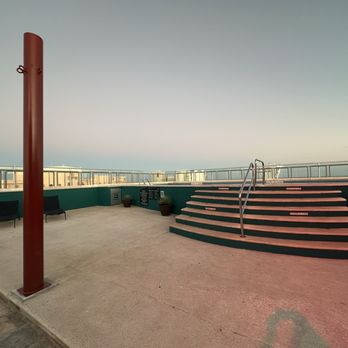 Aloft Cancun - Stairs to 4' deep pool overlooking the ocean - Hotels Near Me - Cancun, ROO Aloft Cancun - Stairs to 4' deep pool overlooking the ocean - Hotels Near Me - Cancun, ROO