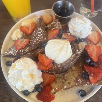 Red Maple - French toast - Cafes Near Me - Los Angeles, California Red Maple - French toast - Cafes Near Me - Los Angeles, California