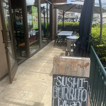 Up Roll Cafe - Honolulu - 7/5/22 exterior/entrance - Sushi Bars Near Me - Honolulu, Hawaii Up Roll Cafe - Honolulu - 7/5/22 exterior/entrance - Sushi Bars Near Me - Honolulu, Hawaii