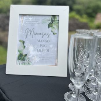 Honolulu Bartending Company - The pre-ceremony mimosa table was a hit for when the guests arrived - Bartenders Near Me Honolulu Bartending Company - The pre-ceremony mimosa table was a hit for when the guests arrived - Bartenders Near Me