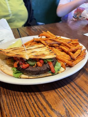 Fargo Bar & Grill by null