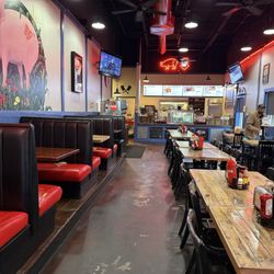 Clifton Brothers BBQ - Interior