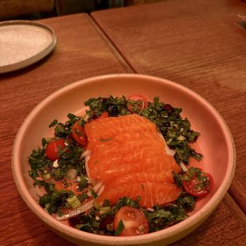 LenLen - Salmon starter - Thai Near Me - New York, New York