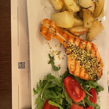 Origano Trevi - Salmon - Italian Near Me - Rome, RM Origano Trevi - Salmon - Italian Near Me - Rome, RM