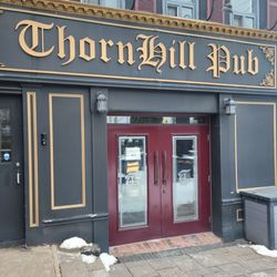 Thornhill Pub - Entrance.