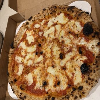 The Doughfellas - 14" Margherita Pizza - Pizza Near Me - Pompano Beach, Florida