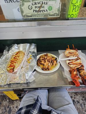 Los Chuzos y Algo Mas 🇨🇴 by null