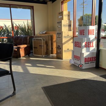 Storage Outlet - Gardena - Office - Self Storage Near Me - Gardena, California Storage Outlet - Gardena - Office - Self Storage Near Me - Gardena, California