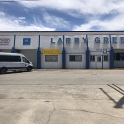 Finn Ford - Service entrance