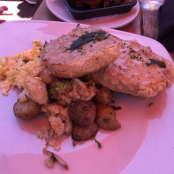Sapphire - Biscuits and gravy - New American Near Me - Laguna Beach, California Sapphire - Biscuits and gravy - New American Near Me - Laguna Beach, California