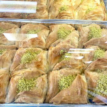 Vrej Pastry - Bakeries Near Me - Pasadena, California