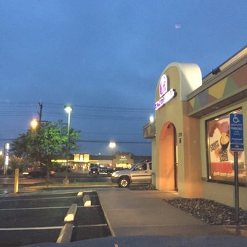 Taco Bell - Entrance tricky enter mattress firm / Home Depot mall on right - Fast Food Near Me - Southington, Connecticut