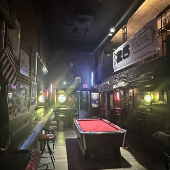 Red's Bird Cage - Inside - Nightlife Near Me - Yuma, Arizona Red's Bird Cage - Inside - Nightlife Near Me - Yuma, Arizona